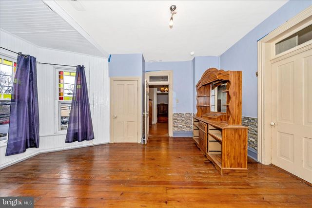 30 W POTOMAC ST, Williamsport, MD 21795