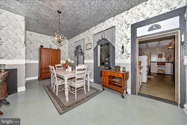 30 W POTOMAC ST, Williamsport, MD 21795