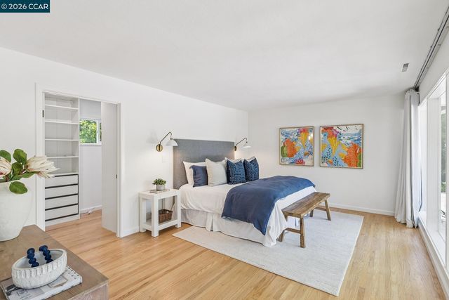 4 Crest Rd, Lafayette, CA 94549