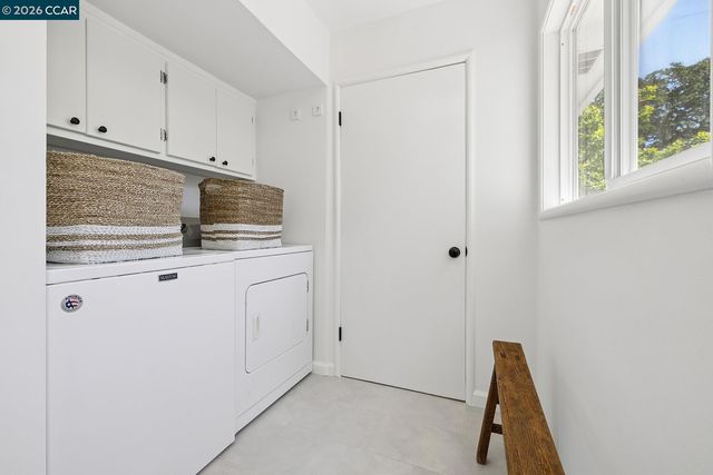 4 Crest Rd, Lafayette, CA 94549