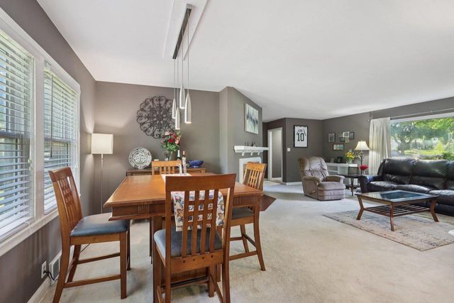 10710 W Auer AVENUE, Wauwatosa, WI 53222