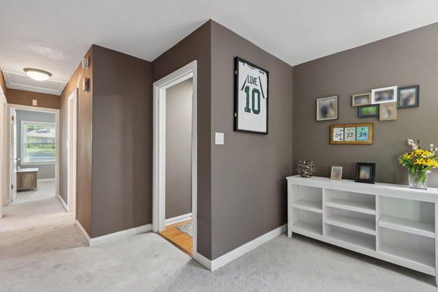 10710 W Auer AVENUE, Wauwatosa, WI 53222