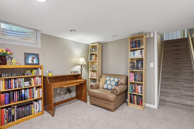 10710 W Auer AVENUE, Wauwatosa, WI 53222