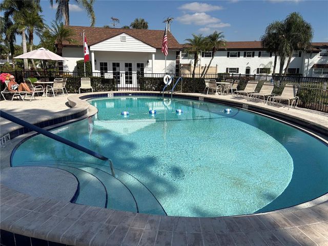 7001 NEW POST DRIVE 4, North Fort Myers, FL 33917