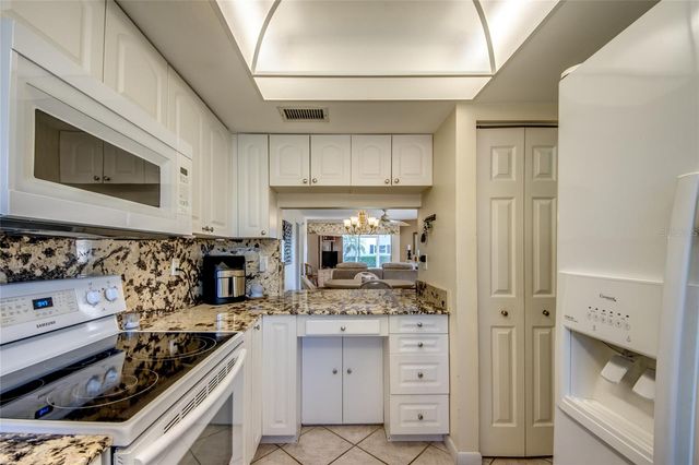 7001 NEW POST DRIVE 4, North Fort Myers, FL 33917