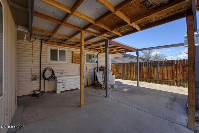 1250 Oxford Avenue, Sparks, NV 89431