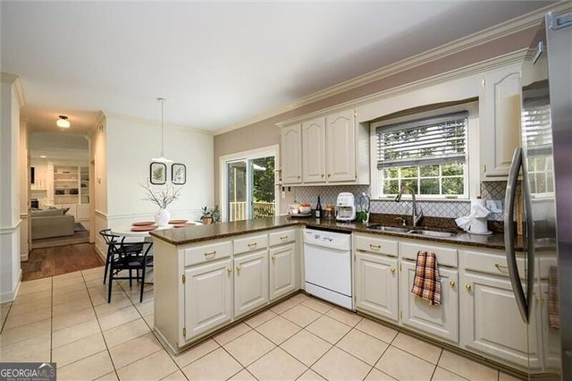 1531 Enota Avenue NE, Gainesville, GA 30501