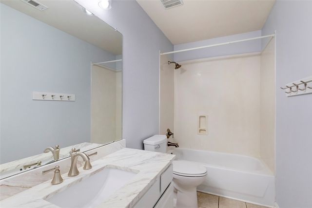 9732 Lacey Lane, Fort Worth, TX 76244