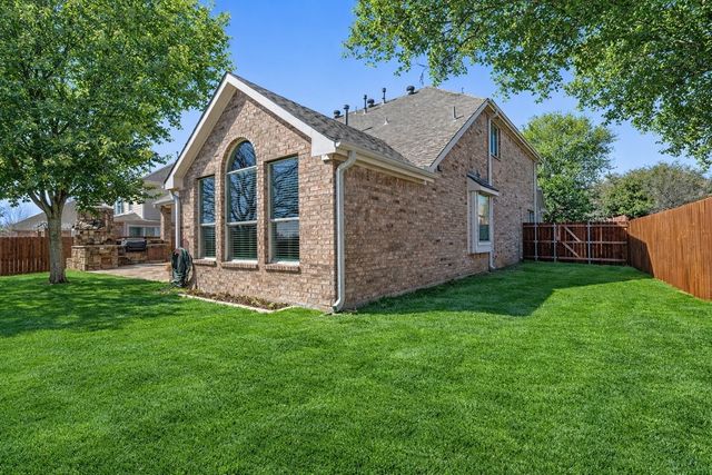 9732 Lacey Lane, Fort Worth, TX 76244