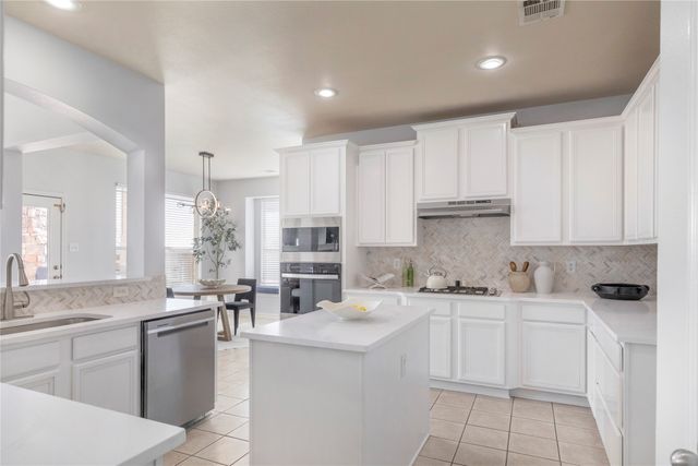 9732 Lacey Lane, Fort Worth, TX 76244