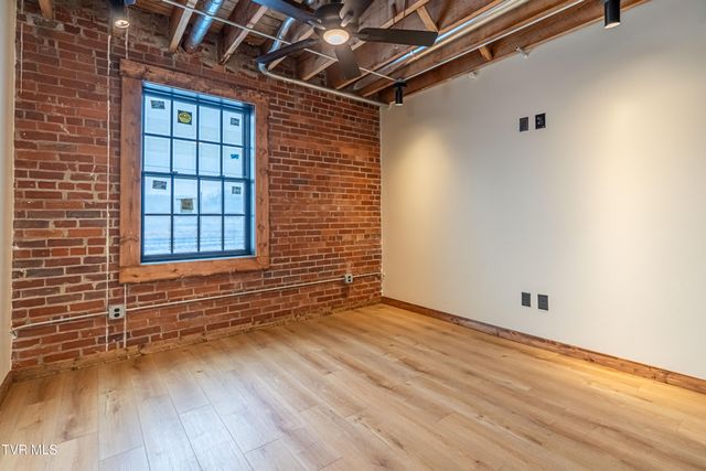 453 East Main Street 200, Kingsport, TN 37660