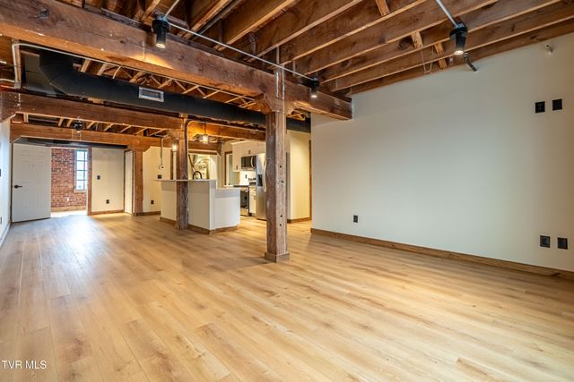 453 East Main Street 200, Kingsport, TN 37660