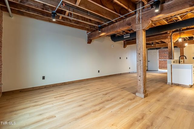 453 East Main Street 200, Kingsport, TN 37660