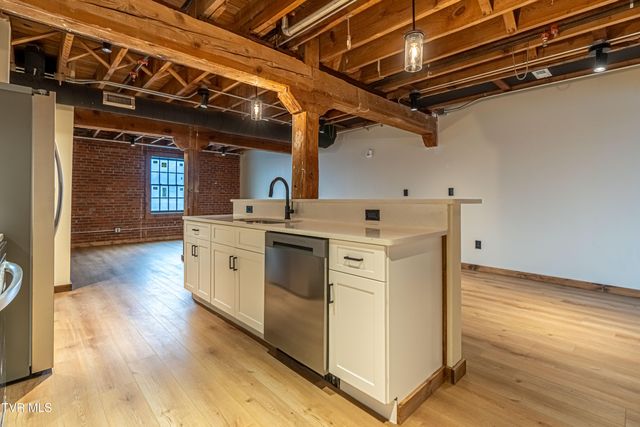 453 East Main Street 200, Kingsport, TN 37660