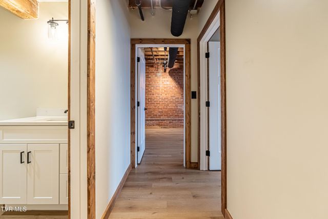 453 East Main Street 200, Kingsport, TN 37660