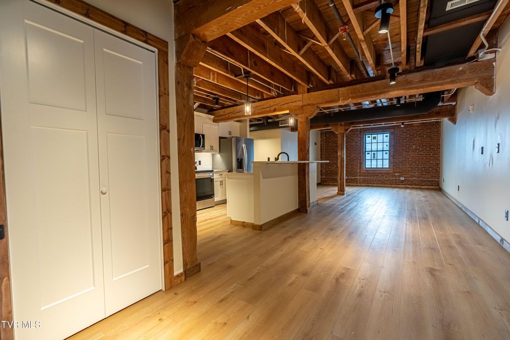 453 East Main Street 200, Kingsport, TN 37660