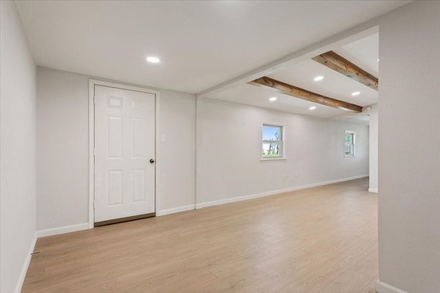 183 3rd Street, Elm Mott, TX 76640