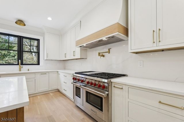 25 Beverly Rd, Madison Boro, NJ 07940