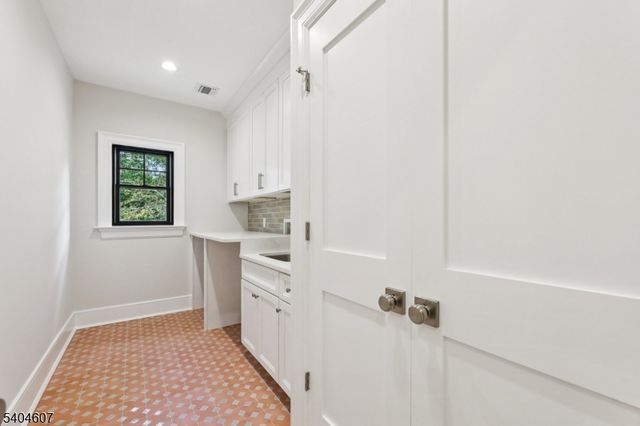 25 Beverly Rd, Madison Boro, NJ 07940