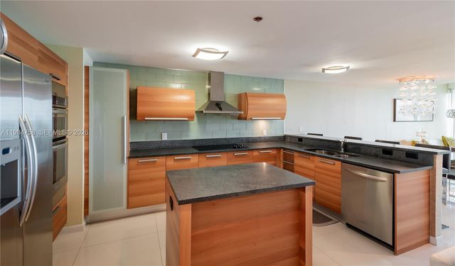 2950 NE 188th ST 504, Aventura, FL 33180