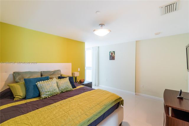 2950 NE 188th ST 504, Aventura, FL 33180