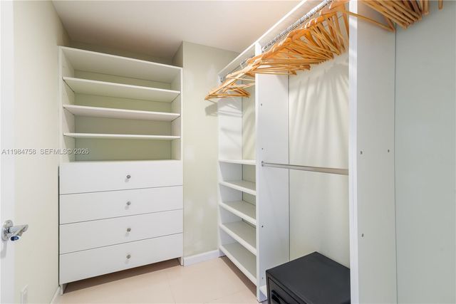 2950 NE 188th ST 504, Aventura, FL 33180