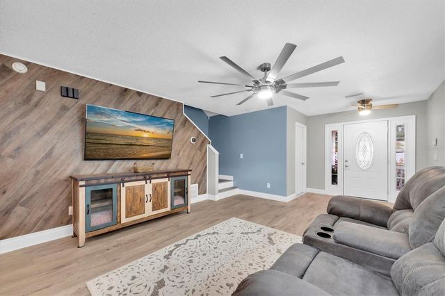 13102 CARROLLWOOD CREEK DRIVE, Tampa, FL 33624