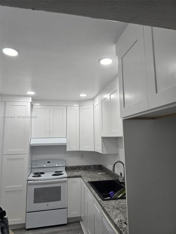 9159 SW 77th Avenue 211, Miami, FL 33156