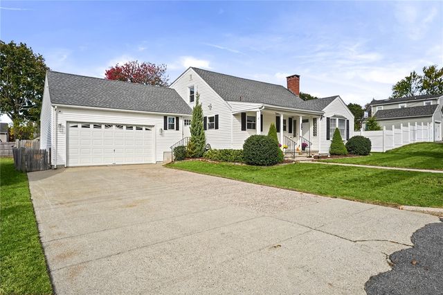379 Dover Avenue, East Providence, RI 02914