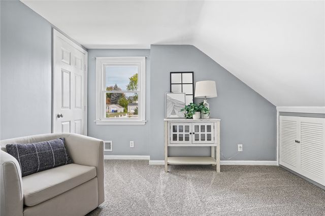 379 Dover Avenue, East Providence, RI 02914