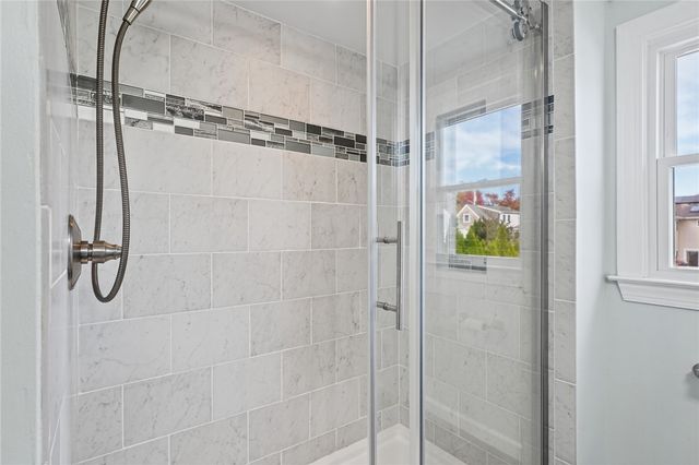 379 Dover Avenue, East Providence, RI 02914