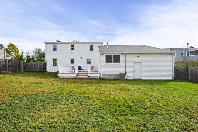 379 Dover Avenue, East Providence, RI 02914