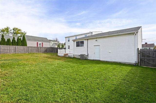 379 Dover Avenue, East Providence, RI 02914
