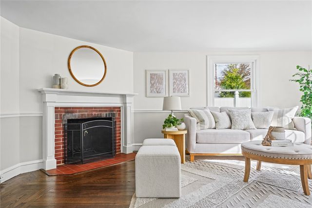 379 Dover Avenue, East Providence, RI 02914