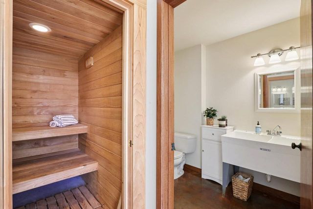 5210 County Road C Road, Spring Green, WI 53588