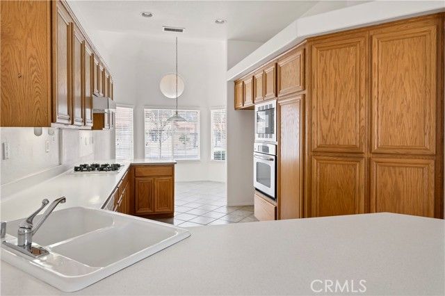 1730 Almond Tree, Hemet, CA 92545