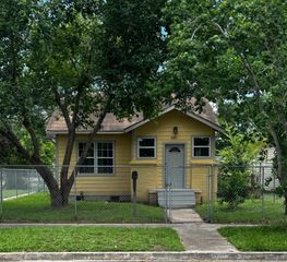 3401 Illinois Street, Baytown, TX 77520