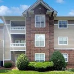 9810 Campus Walk Lane, Charlotte, NC 28262