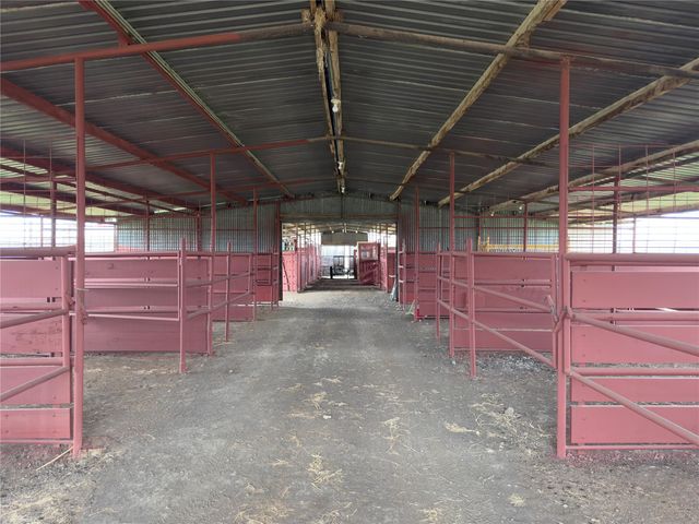 100 Simmons Family Farm RD, Lockhart, TX 78644