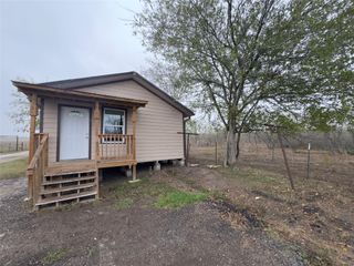 100 Simmons Family Farm RD, Lockhart, TX 78644