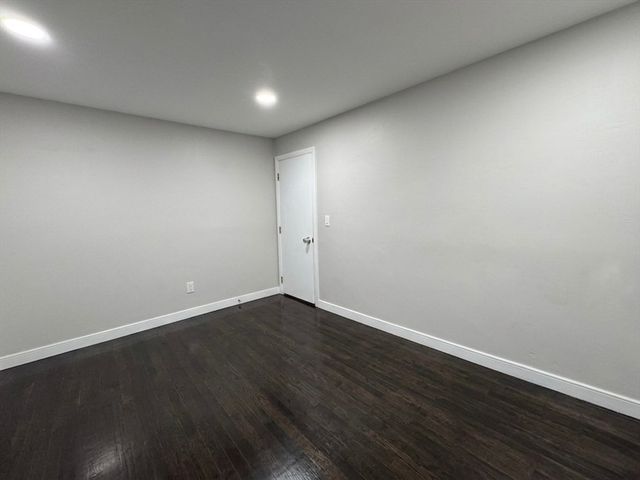 66 Harrison Ave, Woburn, MA 01801