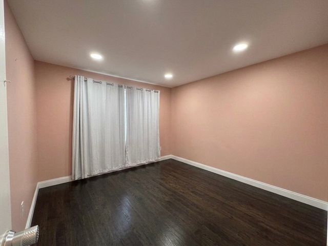 66 Harrison Ave, Woburn, MA 01801