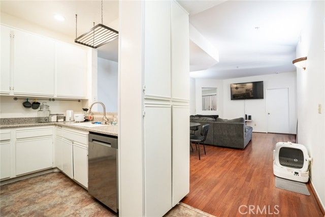 640 W 4th 315, Long Beach, CA 90802