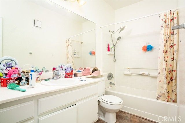 640 W 4th 315, Long Beach, CA 90802