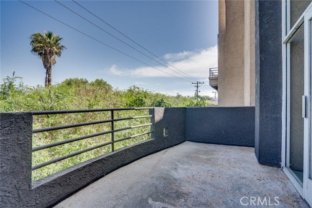 640 W 4th 315, Long Beach, CA 90802