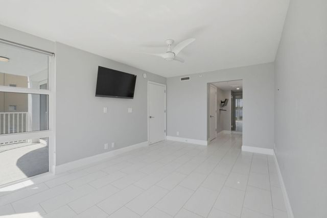 3901 S Flagler Drive 203, West Palm Beach, FL 33405