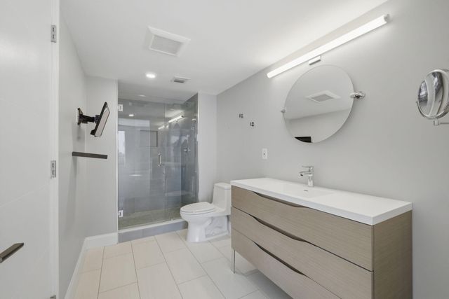 3901 S Flagler Drive 203, West Palm Beach, FL 33405