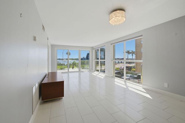 3901 S Flagler Drive 203, West Palm Beach, FL 33405