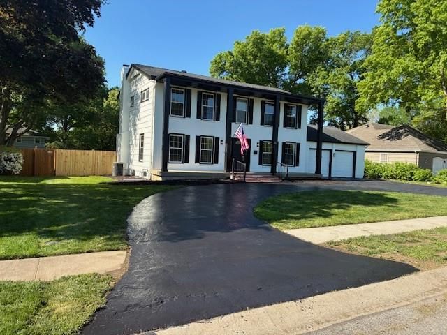 6101 W 99 th Street, Overland Park, KS 66207