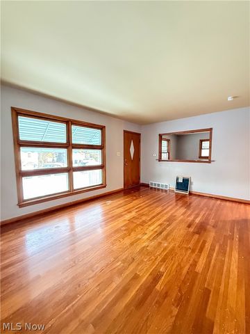 934 Nevin Street, Akron, OH 44310
